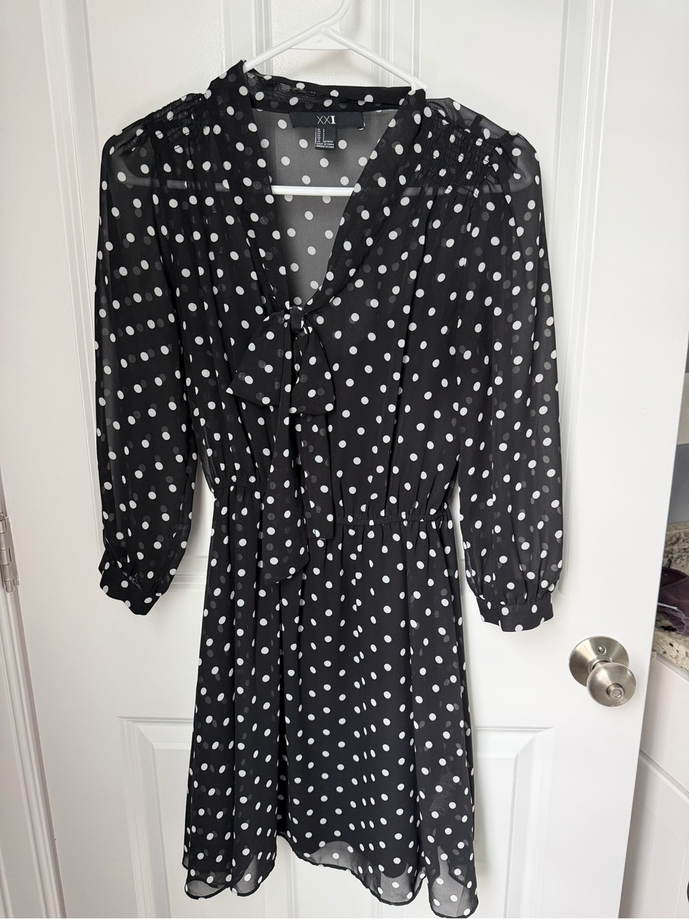 Women’s Forever 21 Black Polka Dot Tie-Neck Dress. NWOT. Size Small.